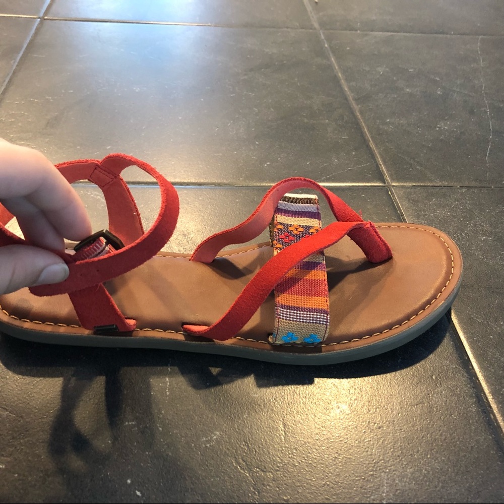 Toms red coral sandals lightly used